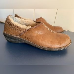 SOLD  Ugg Betty shoes size 8